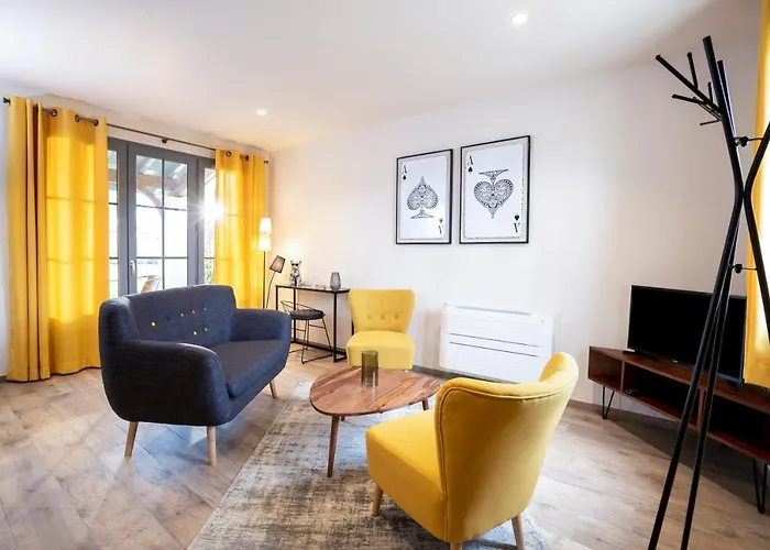 Feriehus Clos Castel *