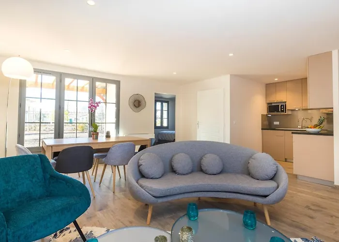 Holiday home Clos Castel Casteljaloux